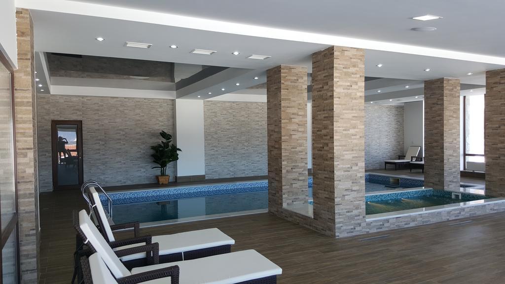 Villa In Crystal 巴库里阿尼 外观 照片